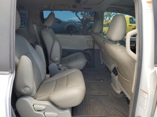 2017 Toyota Sienna XLE