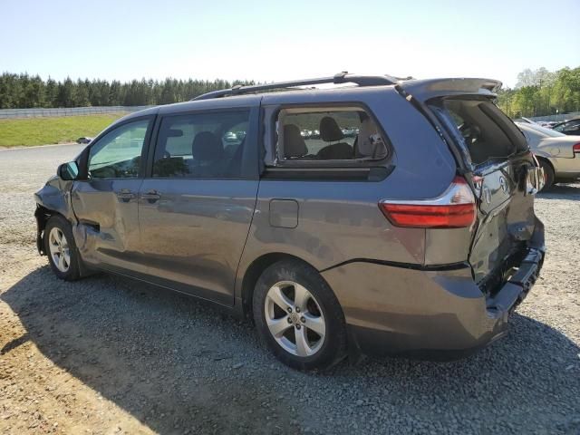 2015 Toyota Sienna LE