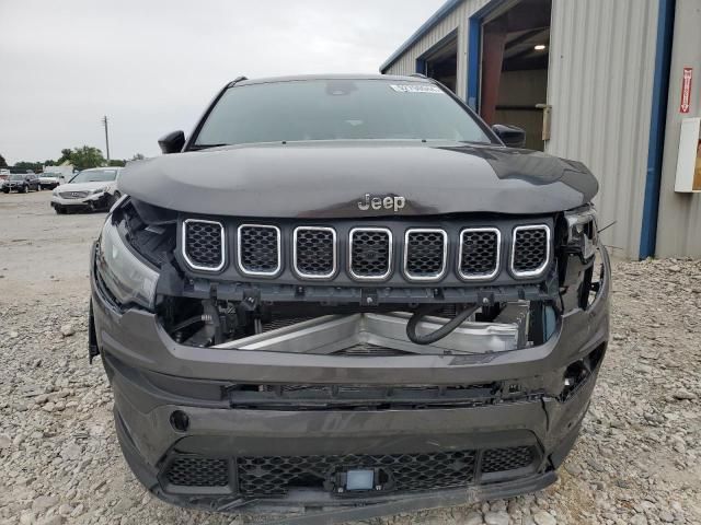 2023 Jeep Compass Latitude LUX