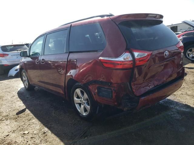 2017 Toyota Sienna LE