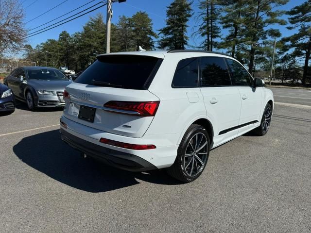 2020 Audi Q7 Premium Plus