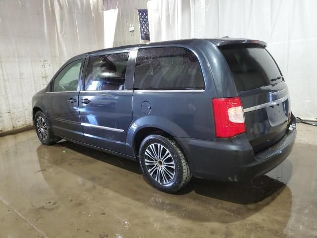 2014 Chrysler Town & Country S