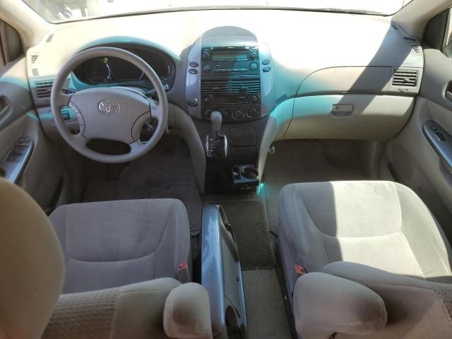 2009 Toyota Sienna CE