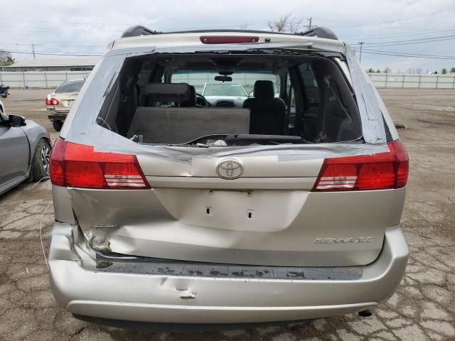 2004 Toyota Sienna XLE