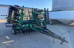 Salvage trucks for sale at Des Moines, IA auction: 2014 Gynd 2000-3275