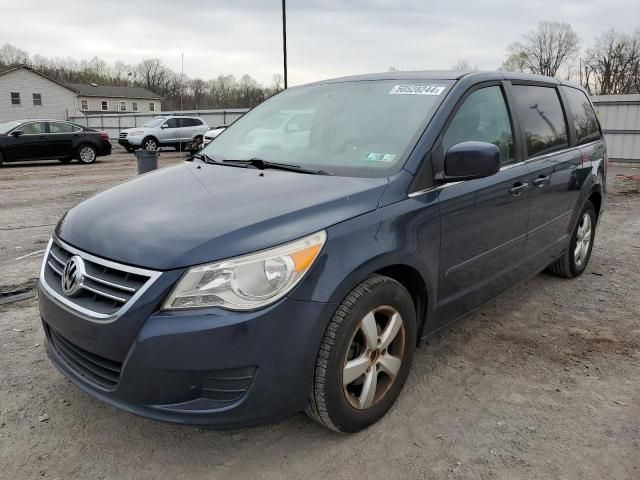 2009 Volkswagen Routan SE