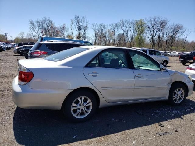 2005 Toyota Camry LE