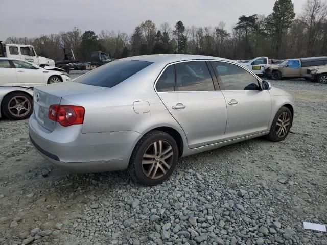 2005 Volkswagen New Jetta 2.5L Option Package 1