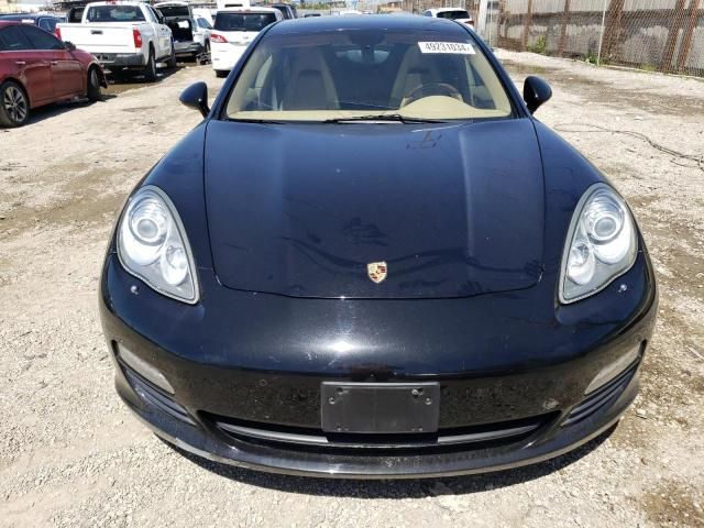 2012 Porsche Panamera 2