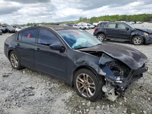 2004 Nissan Maxima SE