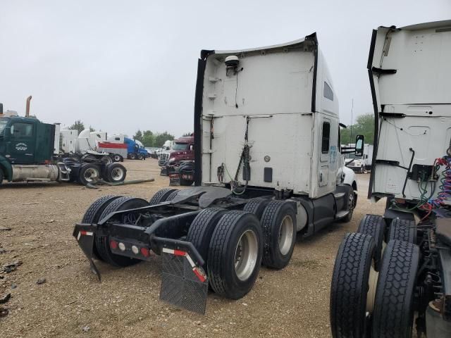 2017 Kenworth Construction T680