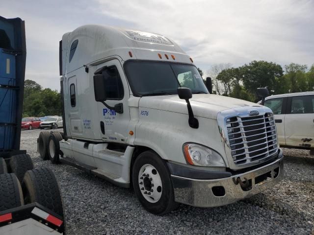 2011 Freightliner Cascadia 125