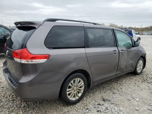 2011 Toyota Sienna XLE