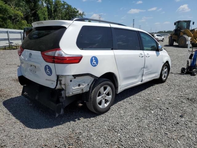 2016 Toyota Sienna LE