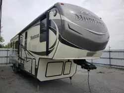 Montana Vehiculos salvage en venta: 2016 Montana Travel Trailer
