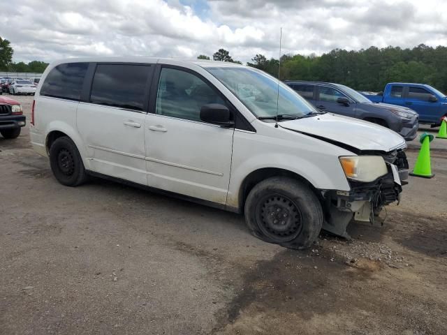 2010 Chrysler Town & Country LX