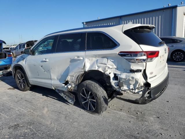 2017 Toyota Highlander SE