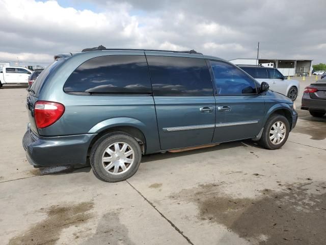 2005 Chrysler Town & Country Touring