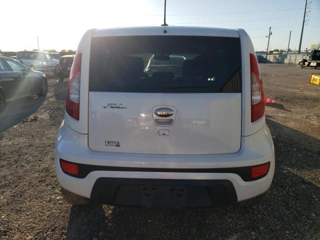 2013 KIA Soul +