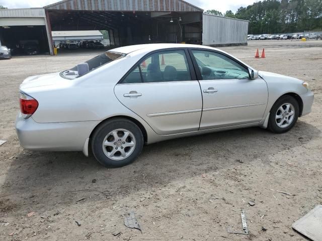 2005 Toyota Camry LE