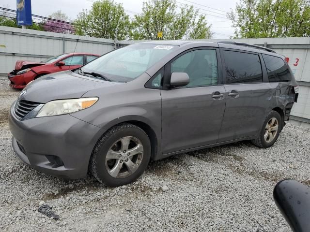 2011 Toyota Sienna LE