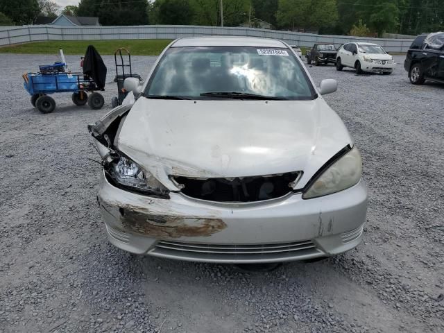 2005 Toyota Camry LE