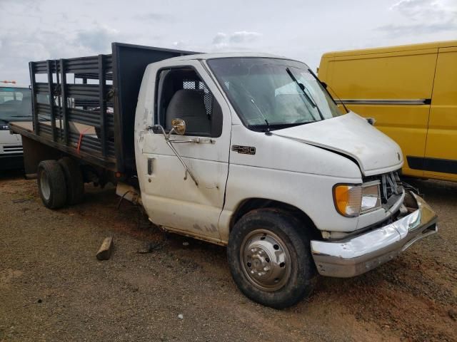 2002 Ford Econoline E450 Super Duty Cutaway Van