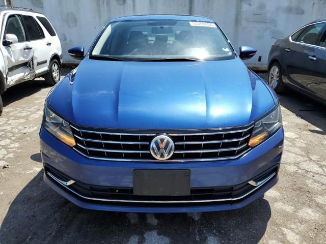 2016 Volkswagen Passat SE