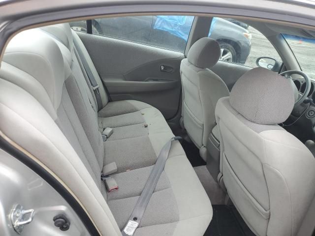 2004 Nissan Altima Base