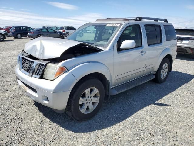 2005 Nissan Pathfinder LE