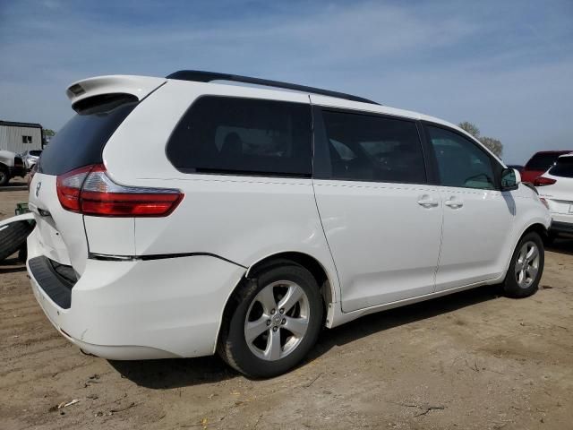 2015 Toyota Sienna LE