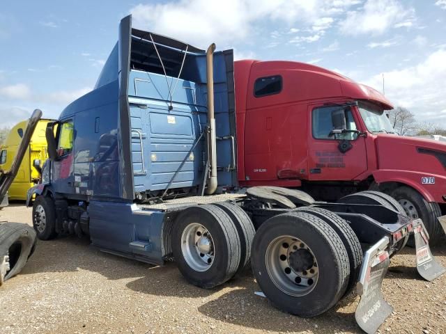 2013 Volvo VN VNL