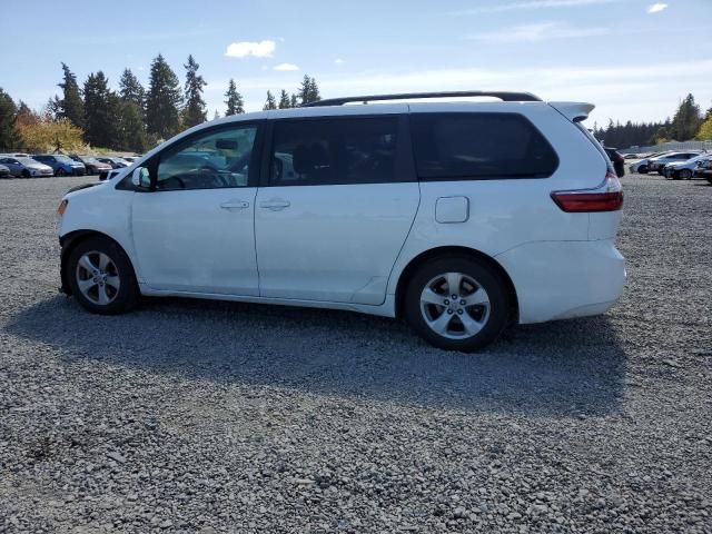 2015 Toyota Sienna LE