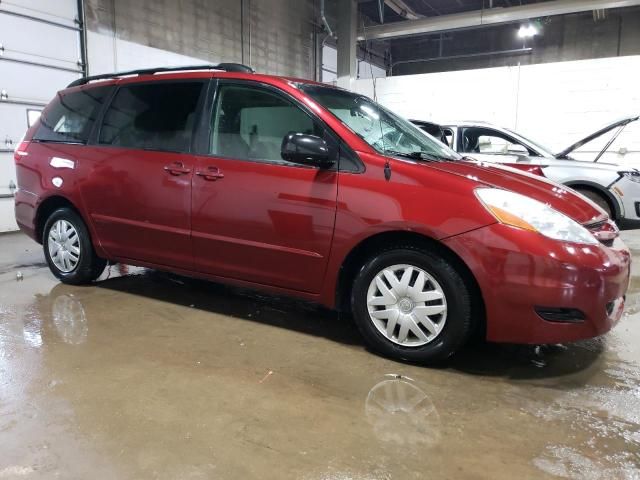 2009 Toyota Sienna CE