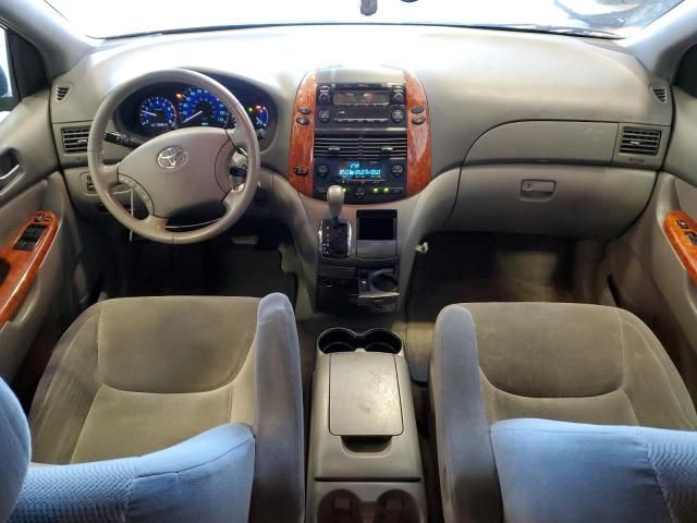 2006 Toyota Sienna XLE