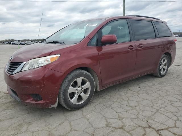 2013 Toyota Sienna LE