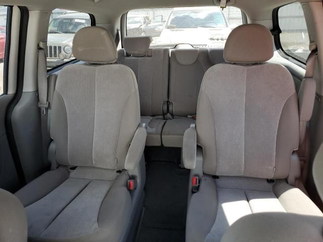 2012 KIA Sedona LX