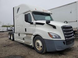 Salvage trucks for sale at Fort Wayne, IN auction: 2020 Freightliner Cascadia 126