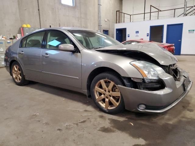 2004 Nissan Maxima SE