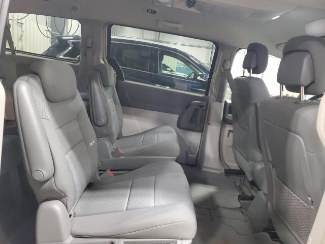 2010 Chrysler Town & Country Touring