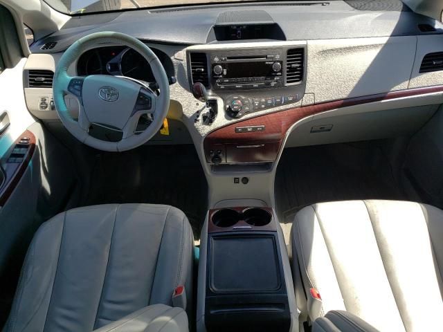 2012 Toyota Sienna XLE