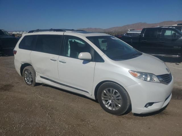 2017 Toyota Sienna XLE