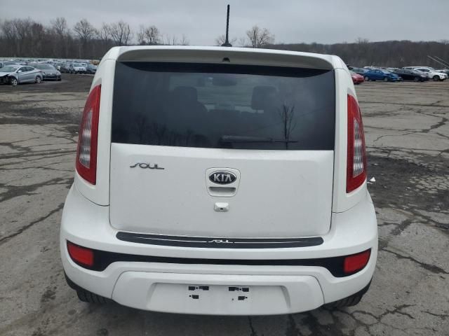 2013 KIA Soul +