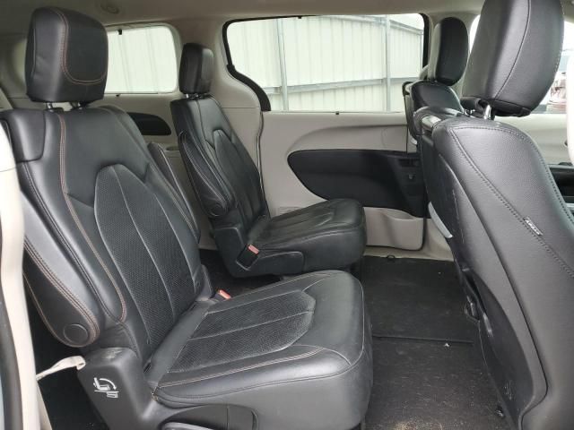 2017 Chrysler Pacifica Touring L Plus