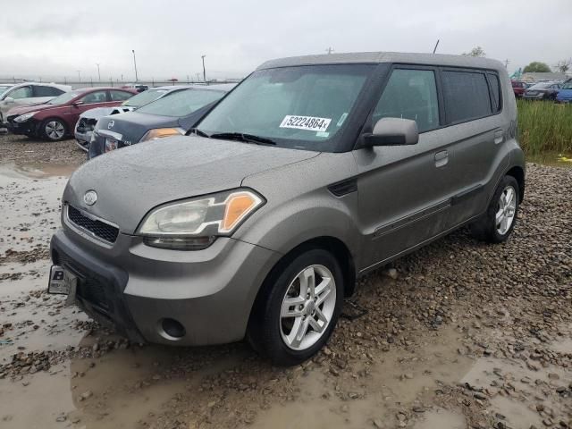 2010 KIA Soul +