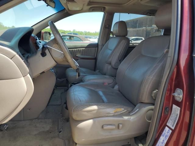 2004 Toyota Sienna XLE