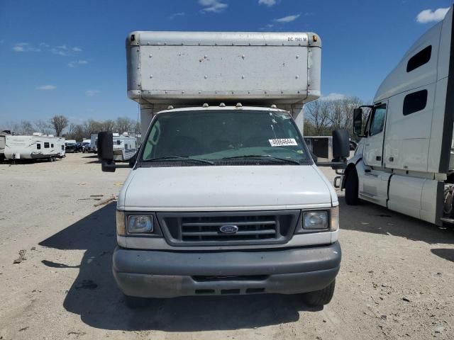 2006 Ford Econoline E450 Super Duty Cutaway Van