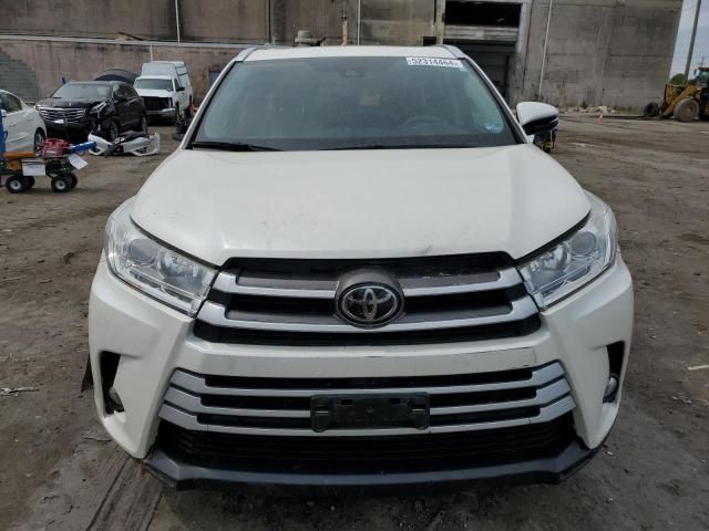 2019 Toyota Highlander SE