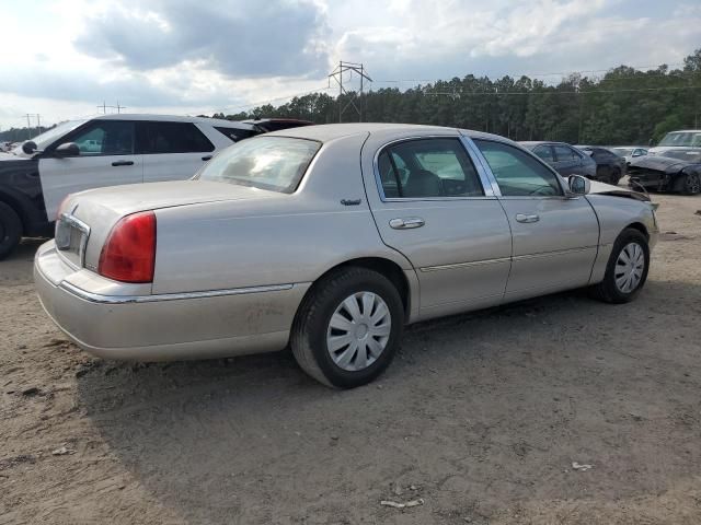 2010 Lincoln Town Car Signature Limited