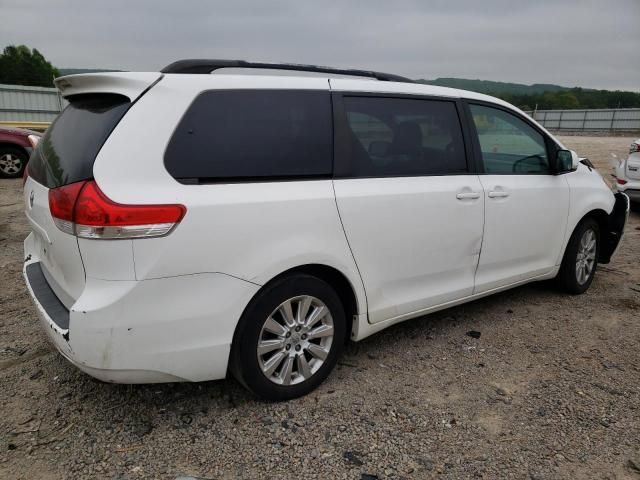 2011 Toyota Sienna XLE